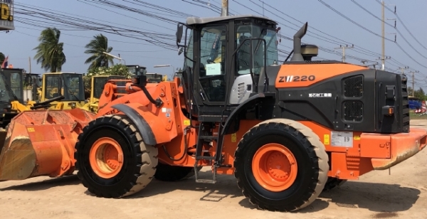 ขายรถตักล้อยาง HITACHI ZW220-5B (เทียบเท่า WA380-7) ปี 2016 นำเข้าเองจากญี่ปุ่น มีVDOการทำงานครับ