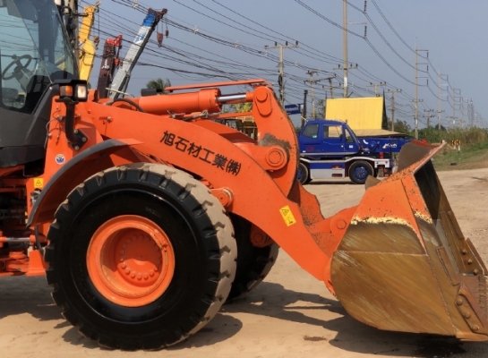 ขายรถตักล้อยาง HITACHI ZW220-5B (เทียบเท่า WA380-7) ปี 2016 นำเข้าเองจากญี่ปุ่น มีVDOการทำงานครับ
