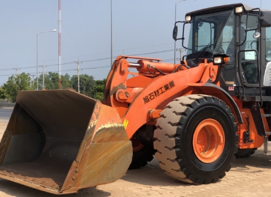 ขายรถตักล้อยาง HITACHI ZW220-5B (เทียบเท่า WA380-7) ปี 2016 นำเข้าเองจากญี่ปุ่น มีVDOการทำงานครับ