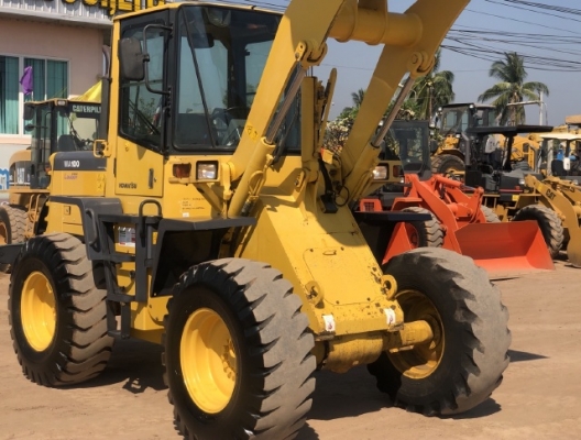 ขายรถตักล้อยาง KOMATSU WA100-3 นำเข้าเองจากญี่ปุ่น สภาพสวยพร้อมใช้ มีVDOการทำงานครับ