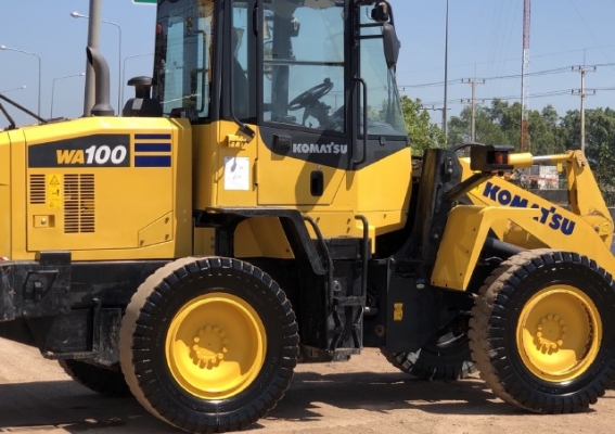 ขายรถตักล้อยาง KOMATSU WA100-7 ปี 2017 นำเข้าเองจากญี่ปุ่น สภาพสวยพร้อมใช้งาน มีVDOการทำงานครับ