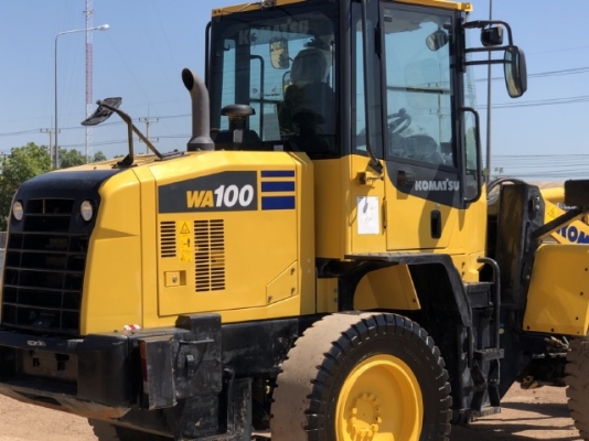 ขายรถตักล้อยาง KOMATSU WA100-7 ปี 2017 นำเข้าเองจากญี่ปุ่น สภาพสวยพร้อมใช้งาน มีVDOการทำงานครับ