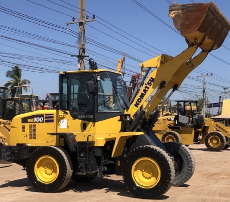 ขายรถตักล้อยาง KOMATSU WA100-7 ปี 2017 นำเข้าเองจากญี่ปุ่น สภาพสวยพร้อมใช้งาน มีVDOการทำงานครับ