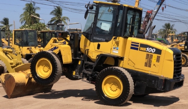 ขายรถตักล้อยาง KOMATSU WA100-7 ปี 2017 นำเข้าเองจากญี่ปุ่น สภาพสวยพร้อมใช้งาน มีVDOการทำงานครับ