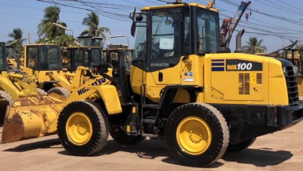 ขายรถตักล้อยาง KOMATSU WA100-7 ปี 2017 นำเข้าเองจากญี่ปุ่น สภาพสวยพร้อมใช้งาน มีVDOการทำงานครับ
