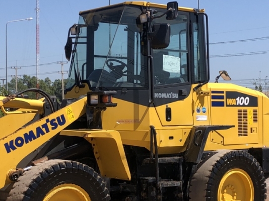 ขายรถตักล้อยาง KOMATSU WA100-7 ปี 2017 นำเข้าเองจากญี่ปุ่น สภาพสวยพร้อมใช้งาน มีVDOการทำงานครับ