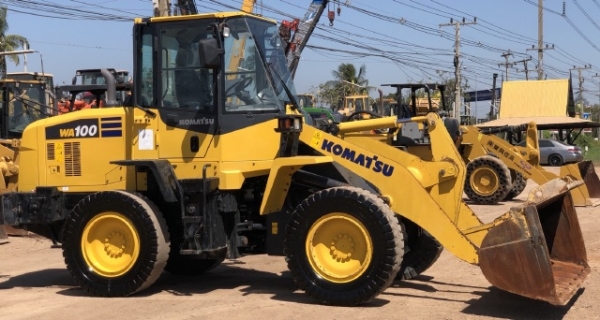 ขายรถตักล้อยาง KOMATSU WA100-7 ปี 2017 นำเข้าเองจากญี่ปุ่น สภาพสวยพร้อมใช้งาน มีVDOการทำงานครับ