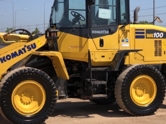ขายรถตักล้อยาง KOMATSU WA100-7 ปี 2017 นำเข้าเองจากญี่ปุ่น สภาพสวยพร้อมใช้งาน มีVDOการทำงานครับ