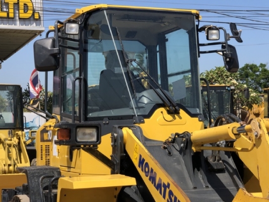 ขายรถตักล้อยาง KOMATSU WA100-7 ปี 2017 นำเข้าเองจากญี่ปุ่น สภาพสวยพร้อมใช้งาน มีVDOการทำงานครับ