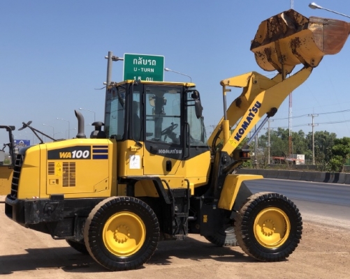 ขายรถตักล้อยาง KOMATSU WA100-7 ปี 2017 นำเข้าเองจากญี่ปุ่น สภาพสวยพร้อมใช้งาน มีVDOการทำงานครับ