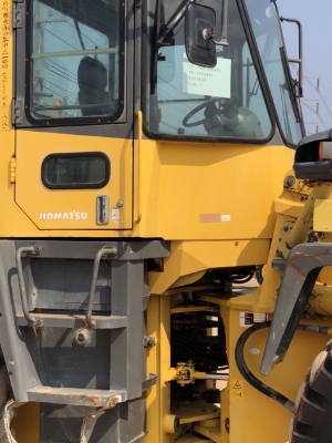 ขายรถตักล้อยาง KOMATSU WA300-3E นำเข้าเองจากญี่ปุ่น สภาพสวยพร้อมใช้งาน มีVDOการทำงานครับ