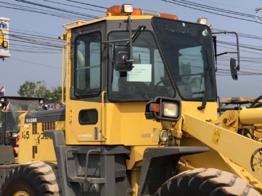 ขายรถตักล้อยาง KOMATSU WA300-3E นำเข้าเองจากญี่ปุ่น สภาพสวยพร้อมใช้งาน มีVDOการทำงานครับ