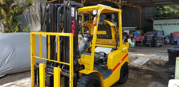 ขายรถยกโฟล์คลิฟท์ TCM ขนาด 3 ตัน เสา 3 ท่อน สูง 4.35 เมตร เสาเข้าตู้ ติดตั้งอุปกรณ์พิเศษไซด์ชิฟ ติตต่อ 0844591695 เหมี๋ยว ขายรถยกโฟล์คลิฟท์ TCM ขนาด 3 ตัน เสา 3 ท่อน สูง 4.35 เมตร เสาเข้าตู้ ติดตั้งอุปกรณ์พิเศษไซด์ชิฟ ติตต่อ 0844591695 เหมี๋ยว