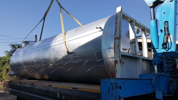 ถังน้ำมันขนาด 16000 ลิตรเหล็กหนา 6 มิลพร้อมใช้