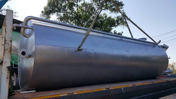 ถังน้ำมันขนาด 16000 ลิตรเหล็กหนา 6 มิลพร้อมใช้