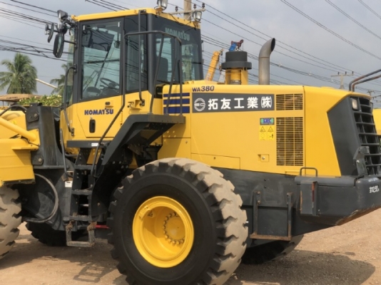 ขายรถตักล้อยาง KOMATSU WA380-6 ปี 2013 นำเข้าเองจากญี่ปุ่น สภาพสวยพร้อมใช้งาน มีVDOการทำงานครับ