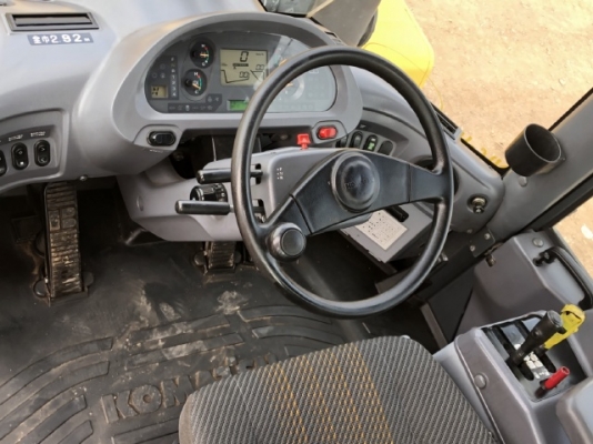 ขายรถตักล้อยาง KOMATSU WA380-6 ปี 2013 นำเข้าเองจากญี่ปุ่น สภาพสวยพร้อมใช้งาน มีVDOการทำงานครับ