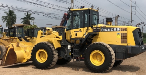 ขายรถตักล้อยาง KOMATSU WA380-6 ปี 2013 นำเข้าเองจากญี่ปุ่น สภาพสวยพร้อมใช้งาน มีVDOการทำงานครับ