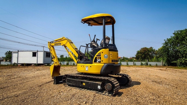 (ขายดาวน์)Komatsu PC30 MR3ใช้งาน 6000ช.ม สวยมาก
