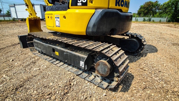 (ขายดาวน์)Komatsu PC30 MR3ใช้งาน 6000ช.ม สวยมาก