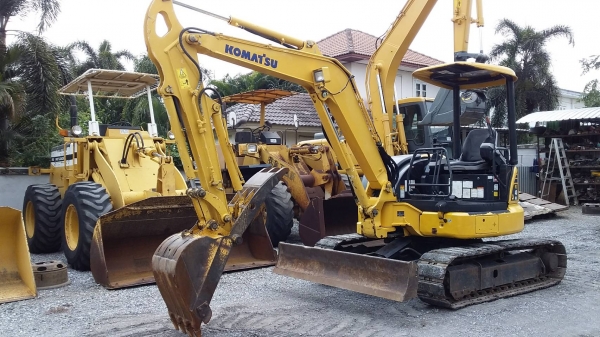 ต้องการขายรถขุดยี่ห้อ KOMATSU-Pc40mr-3นอกนำเข้าจากญี่ปุ่น