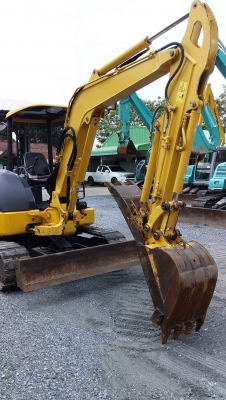ต้องการขายรถขุดยี่ห้อ KOMATSU-Pc40mr-3นอกนำเข้าจากญี่ปุ่น
