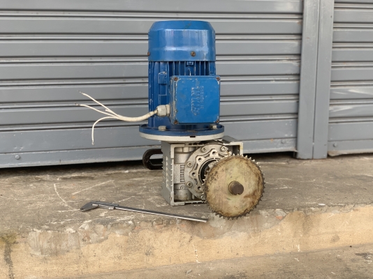 ขายมอเตอร์เกียร์แบบเพลาสวม Electim 1HP. 380V หัวเกียร์ TPG อัตราทด 1:7.5 เพลาออกประมาณ 190รอบต่อนาที สภาพสวย หมุนนิ่ม พร้อมใช้งาน ราคา 3,800 บาท ขายมอเตอร์เกียร์แบบเพลาสวม Electim 1HP. 380V หัวเกียร์ TPG อัตราทด 1:7.5 เพลาออกประมาณ 190รอบต่อนาที สภาพสวย หมุนนิ่ม พร้อมใช้งาน ราคา 3,800 บาท