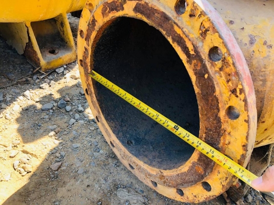 หัวปั้มน้ำสปิทเคสปั้ม(Split case Pump) ขนาดท่อ เข้า/ออก 14&rdquo;- 14&rdquo; / Q 1200 m3/h / H 13.5 m ใช้กับมอเตอร์ 100 HP สภาพสวยหมุนนิ่ม เข้ามา 2 ตัว