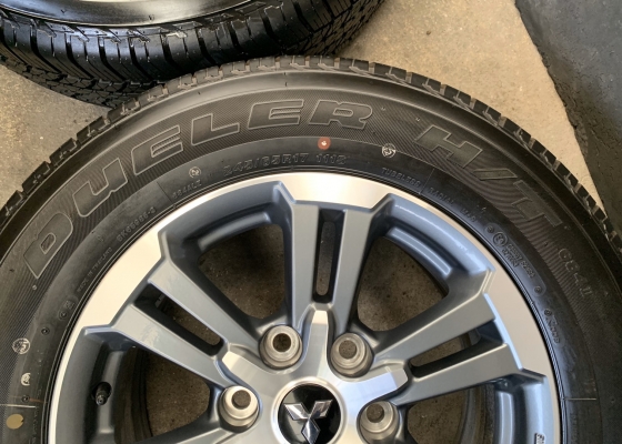 รถออกปีนี้ 20 ล้อแม็กป้ายแดง Mitsu Triton รุ่นใหม่ล่าสุด ขอบ 17 พร้อมยางใหม่ป้ายแดง 245-65-17 Bridgestone ปลายปี 19