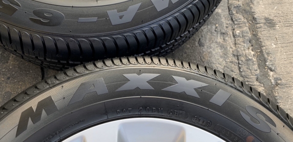 ยางใหม่ป้ายแดง 205-60-16 Maxxis ปลายปี 19 รถออกปีนี้ 20 ตุ่มเป้งๆ เส้นสีชัด