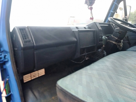 ISUZU NKR 110แรง6ล้อรถโดยสาร ดาวน์128000บาท ออกรถได้เลย ไฟแนนซ์ง่ายๆไปสบายๆเครื่องแน่น แชสซีสวยๆ หลั