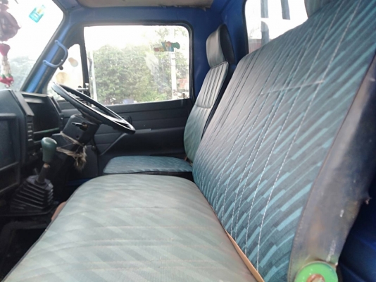 ISUZU NKR 110แรง6ล้อรถโดยสาร ดาวน์128000บาท ออกรถได้เลย ไฟแนนซ์ง่ายๆไปสบายๆเครื่องแน่น แชสซีสวยๆ หลั