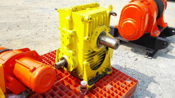 หัวเกียร์ทดญี่ปุ่น MITSUBISHI GEAR JAPAN อัตราทด 1:15 (100 rpm) ใช้กับมอเตอร์ 15-25 HP สภาพสวยรุ่นงา