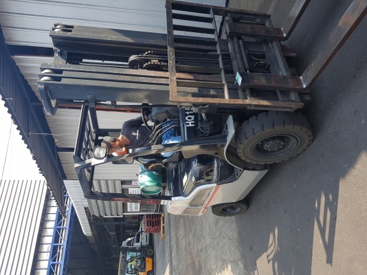 ขายฟอร์คลิฟท์ 2.5ตัน