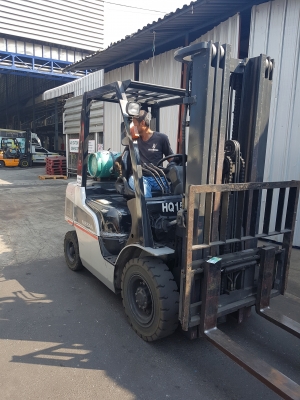 ขายฟอร์คลิฟท์ 2.5ตัน