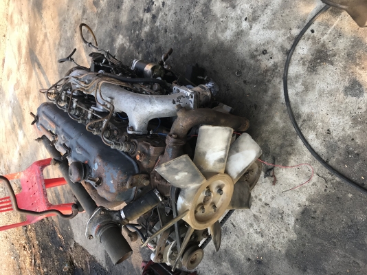 ขายเครื่องฮีโน่ พร้อมเกียร์ สภาพพร้อมใช้งาน คว้นไม่ไหล