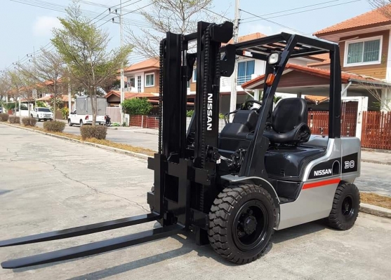 ขายนิสสัน 3 ตันดีเซล เกียร์ออโต้ 0813535948 ขายนิสสัน 3 ตันดีเซล เกียร์ออโต้ 0813535948