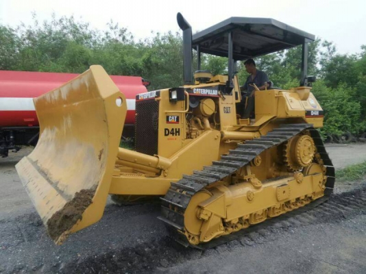 แทรคเตอร์ Catterpillar D4H ตีนไก่ เกียร์ทอล์ค เอกสารเล่มทะทะเบียน เครื่องดี ช่วงล่างเต็ม แทรคเตอร์ Catterpillar D4H ตีนไก่ เกียร์ทอล์ค เอกสารเล่มทะทะเบียน เครื่องดี ช่วงล่างเต็ม