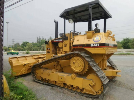 แทรคเตอร์ Catterpillar D4H ตีนไก่ เกียร์ทอล์ค เอกสารเล่มทะทะเบียน เครื่องดี ช่วงล่างเต็ม แทรคเตอร์ Catterpillar D4H ตีนไก่ เกียร์ทอล์ค เอกสารเล่มทะทะเบียน เครื่องดี ช่วงล่างเต็ม