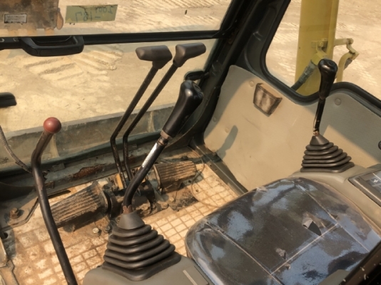 ขายรถขุด KOMATSU PC70-7 รถนอกนำเข้าเองจากญี่ปุ่น สภาพสวยพร้อมใช้ มีVDOการทำงานครับ