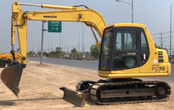 ขายรถขุด KOMATSU PC70-7 รถนอกนำเข้าเองจากญี่ปุ่น สภาพสวยพร้อมใช้ มีVDOการทำงานครับ