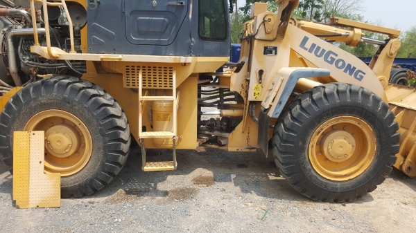ขาย รถตัก LIUGONG 835 รถมือเดียว สภาพเดิมๆพร้อมใช้งาน ราคาต่อรองได้ครับ ขาย รถตัก LIUGONG 835 รถมือเดียว สภาพเดิมๆพร้อมใช้งาน ราคาต่อรองได้ครับ