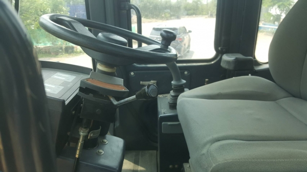 ขาย รถตัก LIUGONG 835 รถมือเดียว สภาพเดิมๆพร้อมใช้งาน ราคาต่อรองได้ครับ ขาย รถตัก LIUGONG 835 รถมือเดียว สภาพเดิมๆพร้อมใช้งาน ราคาต่อรองได้ครับ