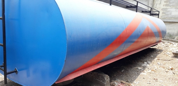 ถังน้ำมันใส่รถบรรทุก