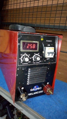 ตู้เชื่อม WELPRO welarc 250 น้ำหนัก 16 kg ไฟแรง ฝาหายทำฝาแทน