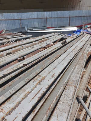 เหล็กแป๊ป4นิ้ว6นิ้วตัวซีหน้า5มีประมาณ8ตันโลละ12บาท เหล็กแป๊ป4นิ้ว6นิ้วตัวซีหน้า5มีประมาณ8ตันโลละ12บาท