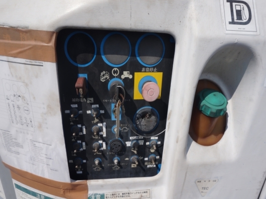 รถกระเช้า GENIE Z-34/22-BF เสาสูง 10 เมตร นำเข้าจากญี่ปุ่น ติดต่อ ผึ้ง โทร. 095-0563605