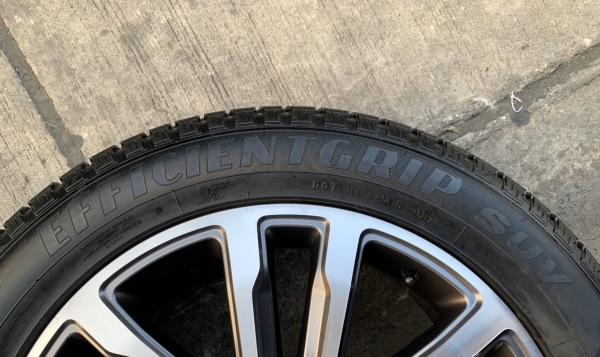 ล้อแม็กป้ายแดง Ford Everest ขอบ 20 รุ่นใหม่ล่าสุด พร้อมยางป้ายแดง 265-50-20 GoodYear ปี 20 สวยกริ๊บ