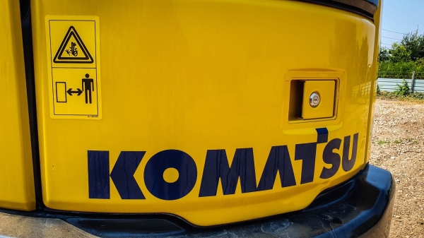 ขายด่วน!!Kommatsu PC30MR-3 ไมล์ ชม.6,000 เอกสารเล่มทะเบียน