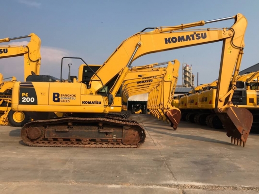 ขายดาวน์!! Komatsu PC200-8MO ไมล์ 3500 สวยๆค่ะ ขายดาวน์!! Komatsu PC200-8MO ไมล์ 3500 สวยๆค่ะ